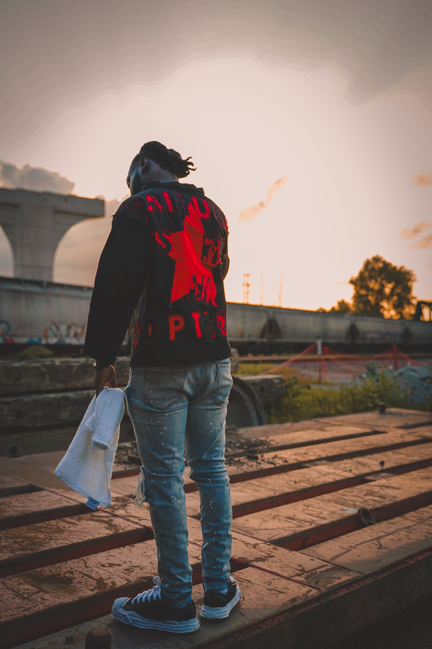 FINAO BLACK & RED